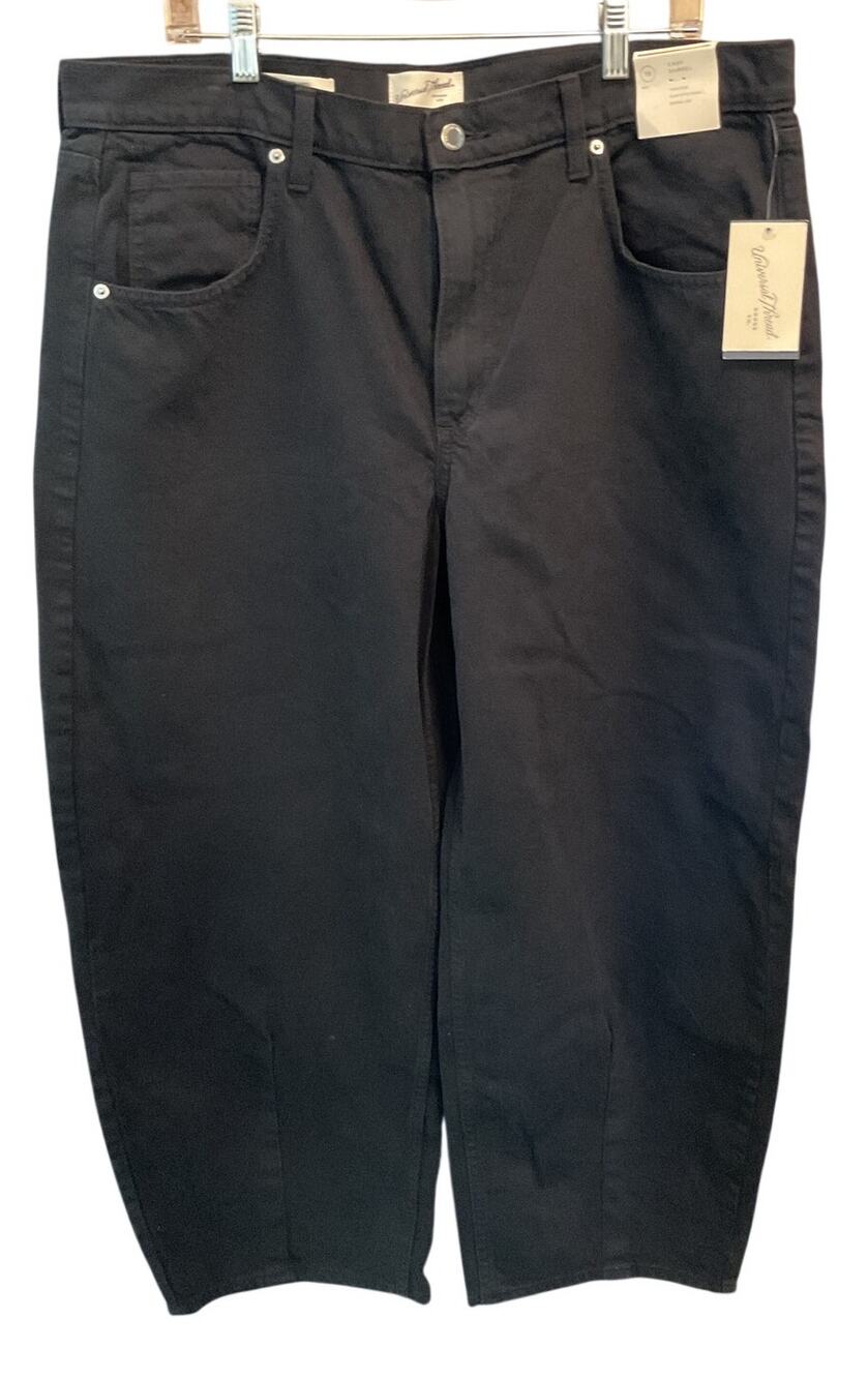 NWT Universal Thread Women's 16 High-Rise Easy Barrel Ankle Jeans Black